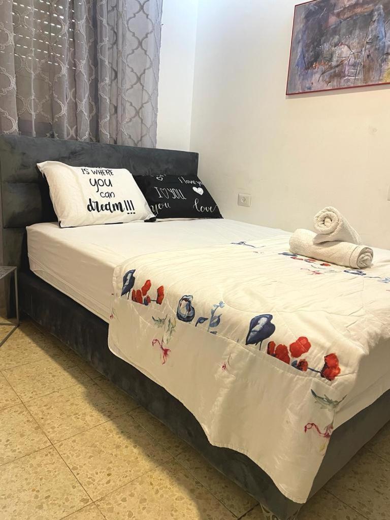 רויאל פארק1 Lägenhet Eilat Exteriör bild
